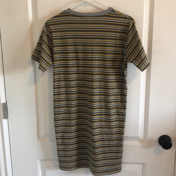 Super cute tee shirt dress - Picture 3 of 3